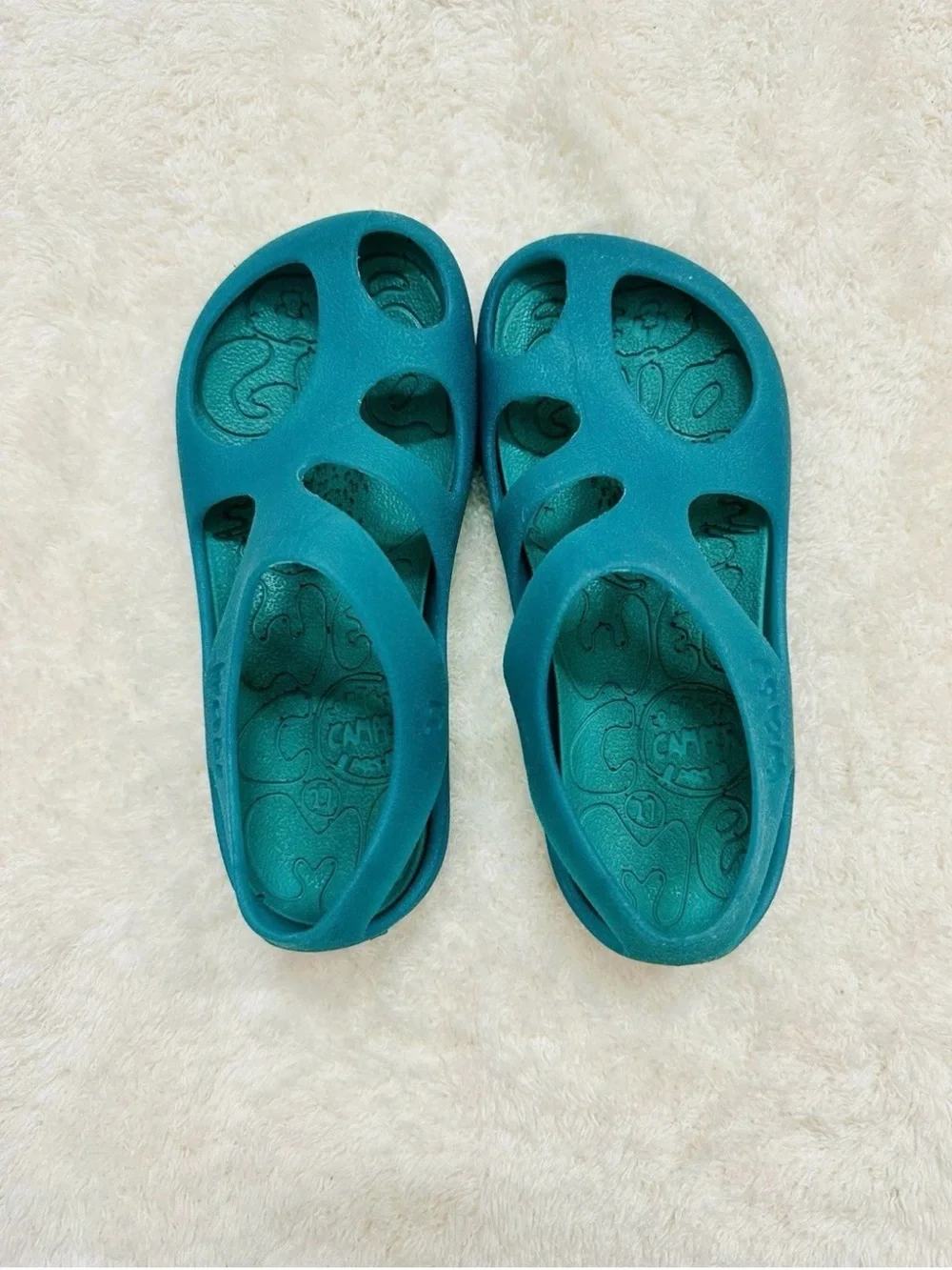 CAMPER GIRL Water Shoes Very Cute Sandal Size 10 Excellent Condition